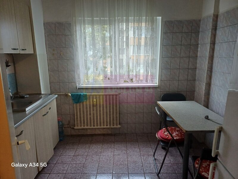 2 camere, Uverturii, zona Lujerului, zona Gorjului, Militari
